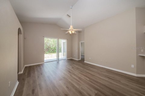 Villa ou maison à louer à Ruskin, Floride: 4 chambres, 167.97 m2 № 2100580 - photo 3