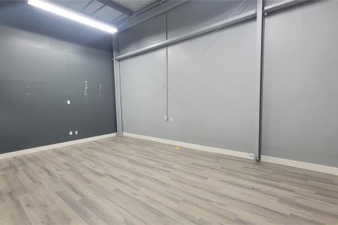 Immobilier commercial à louer à Winter Springs, Floride: 158.86 m2 № 2225350 - photo 7