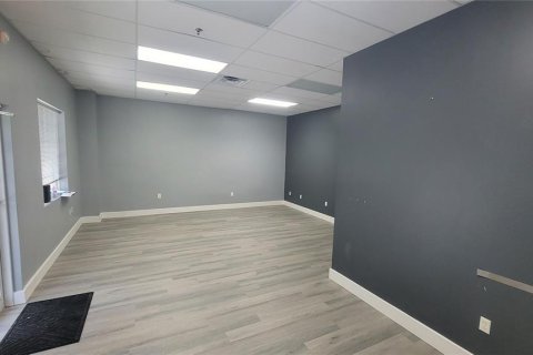 Immobilier commercial à louer à Winter Springs, Floride: 158.86 m2 № 2225350 - photo 2