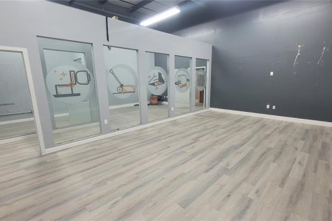 Immobilier commercial à louer à Winter Springs, Floride: 158.86 m2 № 2225350 - photo 8