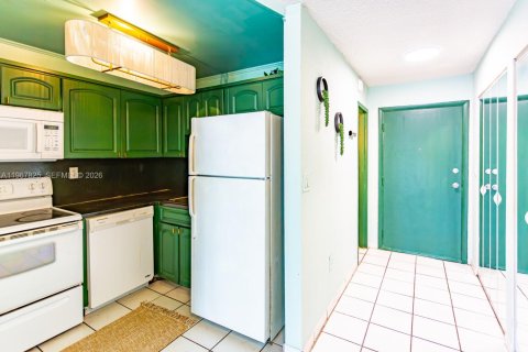 Copropriété à vendre à Miami Beach, Floride: 39.02 m2 № 2029419 - photo 2