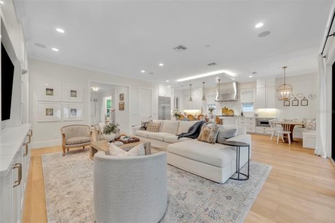 Casa en venta en Winter Park, Florida, 4 dormitorios, 307.88 m2 № 1853453 - foto 11