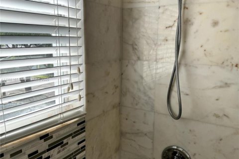 Touwnhouse à louer à Miami, Floride: 3 chambres, 171.68 m2 № 1927448 - photo 27