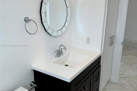 Touwnhouse à louer à Miami, Floride: 3 chambres, 171.68 m2 № 1927448 - photo 29