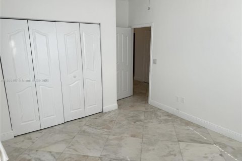 Touwnhouse à louer à Miami, Floride: 3 chambres, 171.68 m2 № 1927448 - photo 30