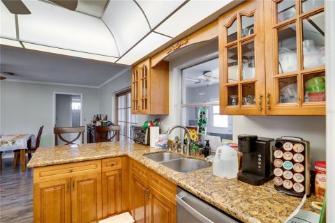 House in Bradenton, Florida 2 bedrooms, 143.44 sq.m. № 1591792 - photo 15