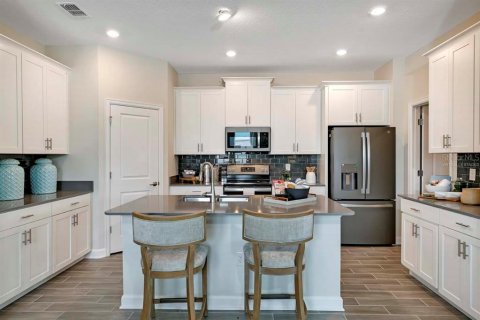 Casa en venta en Kissimmee, Florida, 4 dormitorios, 198.72 m2 № 1915649 - foto 2