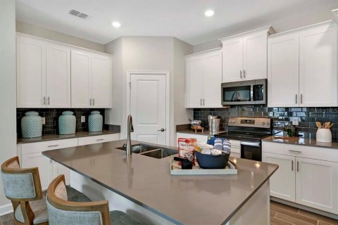 Casa en venta en Kissimmee, Florida, 4 dormitorios, 198.72 m2 № 1915649 - foto 4