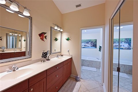 House in Bradenton, Florida 2 bedrooms, 151.24 sq.m. № 1847179 - photo 25