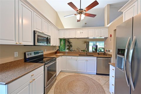 House in Bradenton, Florida 2 bedrooms, 151.24 sq.m. № 1847179 - photo 18