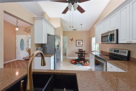House in Bradenton, Florida 2 bedrooms, 151.24 sq.m. № 1847179 - photo 17