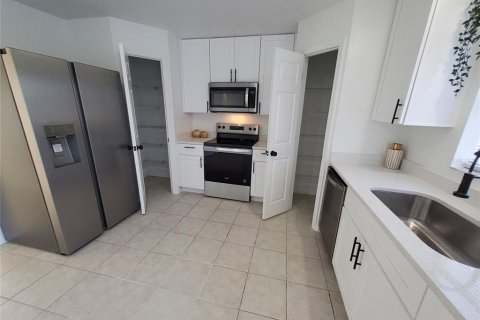 Casa en venta en Dundee, Florida, 4 dormitorios, 208.29 m2 № 2199439 - foto 4