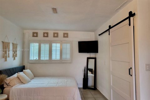 House in Miramar, Florida 1 bedroom, 267.74 sq.m. № 2069376