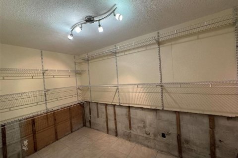 House in Saint Petersburg, Florida 3 bedrooms, 124.3 sq.m. № 1519848 - photo 14