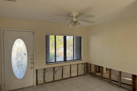 House in Saint Petersburg, Florida 3 bedrooms, 124.3 sq.m. № 1519848 - photo 12
