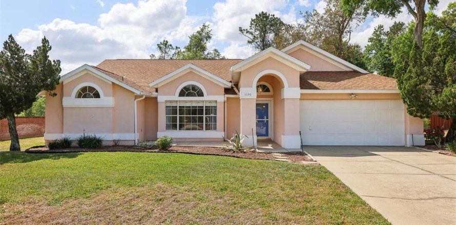 Villa ou maison à Leesburg, Floride 3 chambres, 163.23 m2 № 1609889