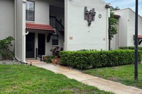 Condo in Palm Harbor, Florida, 2 bedrooms № 2151889 - photo 2