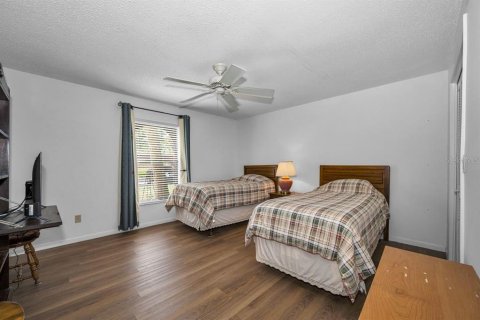Condo in Palm Harbor, Florida, 2 bedrooms № 2151889 - photo 19