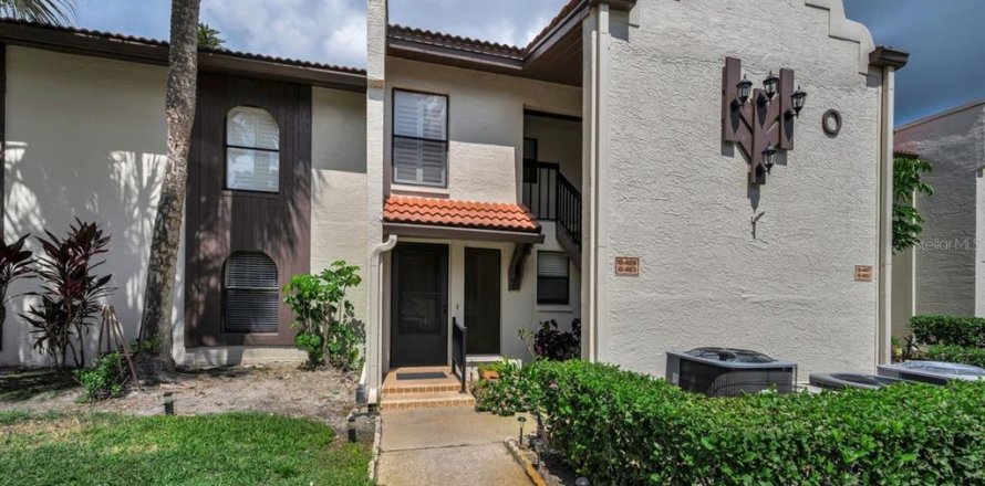 Condo in Palm Harbor, Florida, 2 bedrooms № 2151889