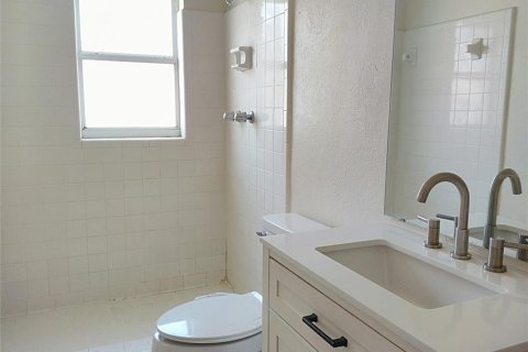 Villa ou maison à louer à DeLand, Floride: 2 chambres, 204.94 m2 № 1853166 - photo 25