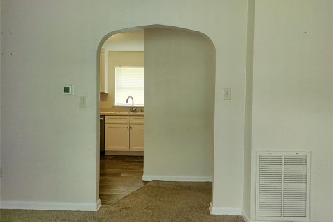 Villa ou maison à louer à DeLand, Floride: 2 chambres, 204.94 m2 № 1853166 - photo 9