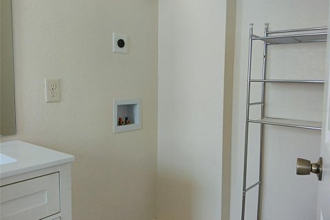 Villa ou maison à louer à DeLand, Floride: 2 chambres, 204.94 m2 № 1853166 - photo 26