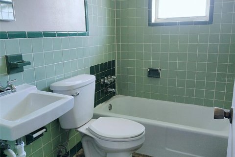 Villa ou maison à louer à DeLand, Floride: 2 chambres, 204.94 m2 № 1853166 - photo 14