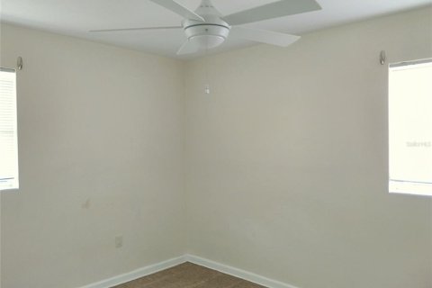 Villa ou maison à louer à DeLand, Floride: 2 chambres, 204.94 m2 № 1853166 - photo 13