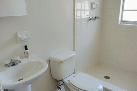 Villa ou maison à louer à DeLand, Floride: 2 chambres, 204.94 m2 № 1853166 - photo 27