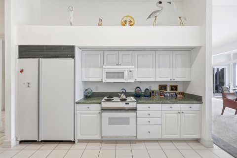 House in Jupiter, Florida 3 bedrooms, 273.88 sq.m. № 2192893 - photo 15