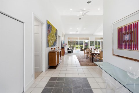 House in Jupiter, Florida 3 bedrooms, 273.88 sq.m. № 2192893 - photo 9