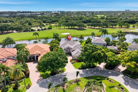 House in Jupiter, Florida 3 bedrooms, 273.88 sq.m. № 2192893 - photo 4