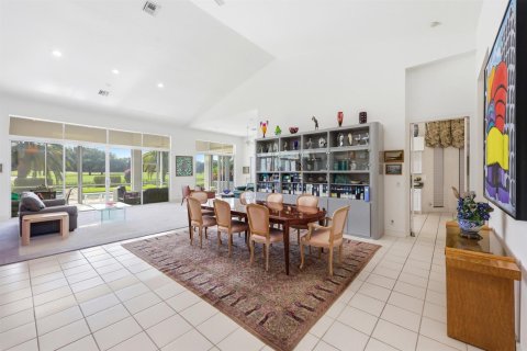 House in Jupiter, Florida 3 bedrooms, 273.88 sq.m. № 2192893 - photo 11