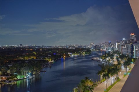 Снять в аренду кондоминиум в Майами-Бич, Флорида 1 спальня, 86.12м2, № 1956338 - фото 26