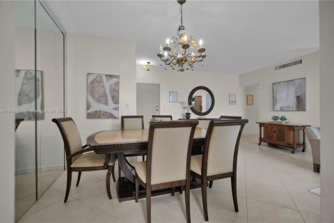 Снять в аренду кондоминиум в Майами-Бич, Флорида 1 спальня, 86.12м2, № 1956338 - фото 11