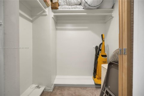 Снять в аренду кондоминиум в Майами-Бич, Флорида 1 спальня, 86.12м2, № 1956338 - фото 19