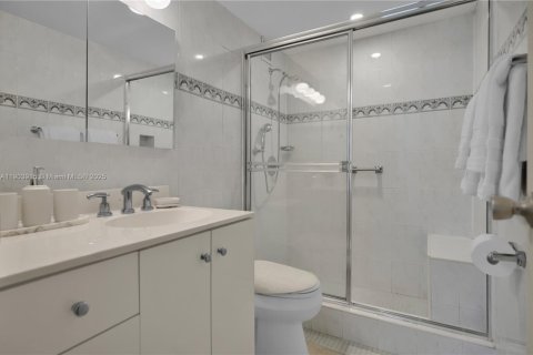 Снять в аренду кондоминиум в Майами-Бич, Флорида 1 спальня, 86.12м2, № 1956338 - фото 18