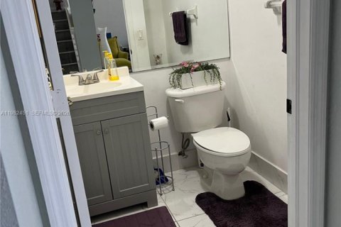 Снять в аренду виллу или дом в Дорал, Флорида 3 спальни, 195.47м2, № 2045522 - фото 6