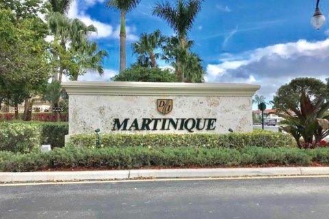 Снять в аренду виллу или дом в Дорал, Флорида 3 спальни, 195.47м2, № 2045522 - фото 2