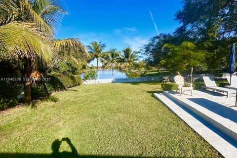 Villa ou maison à louer à Miami, Floride: 3 chambres, 162.21 m2 № 1997216 - photo 10