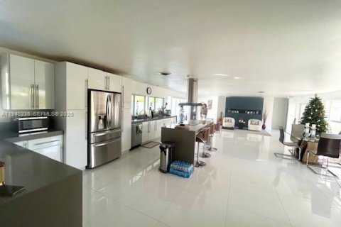 Villa ou maison à louer à Miami, Floride: 3 chambres, 162.21 m2 № 1997216 - photo 18