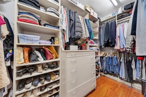 Condo in Sunny Isles Beach, Florida, 2 bedrooms  № 2027405 - photo 12