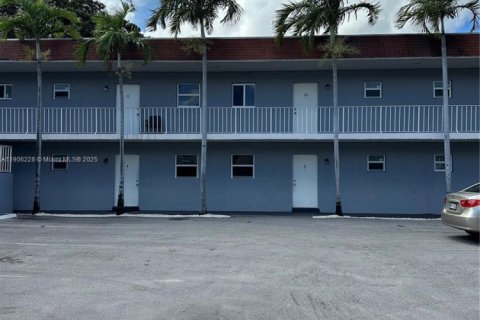 Apartment in Deerfield Beach, Florida 1 bedroom, 66.89 sq.m. № 1956885 - photo 12