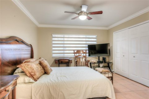 Copropriété à vendre à Pembroke Pines, Floride: 1 chambre, 98.1 m2 № 2049287 - photo 15