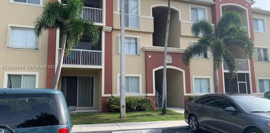 Condo à Davie, Floride, 3 chambres  № 2168186