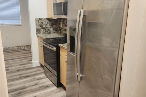 Copropriété à louer à Davie, Floride: 3 chambres, 115.85 m2 № 2168186 - photo 4