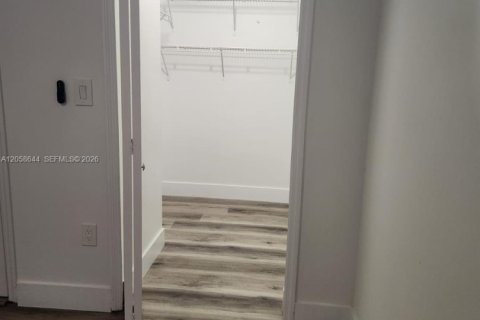 Copropriété à louer à Davie, Floride: 3 chambres, 115.85 m2 № 2168186 - photo 5