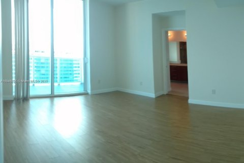 Condominio en alquiler en Hallandale Beach, Florida, 2 dormitorios, 123.56 m2 № 1846277 - foto 22