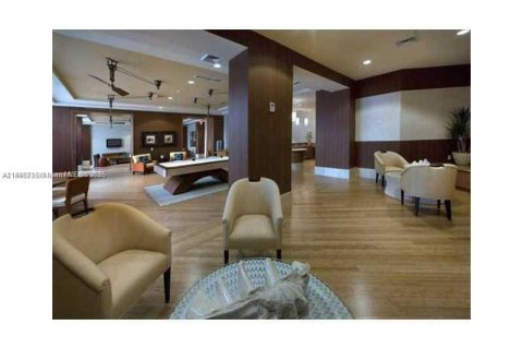 Condominio en alquiler en Hallandale Beach, Florida, 2 dormitorios, 123.56 m2 № 1846277 - foto 7