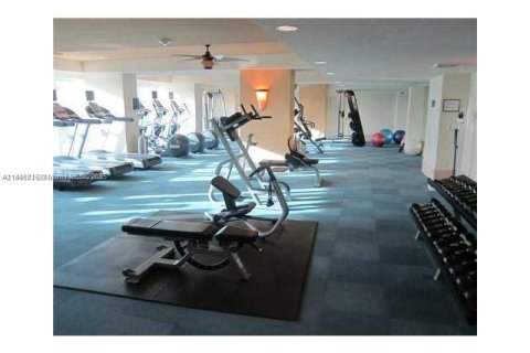 Condominio en alquiler en Hallandale Beach, Florida, 2 dormitorios, 123.56 m2 № 1846277 - foto 6